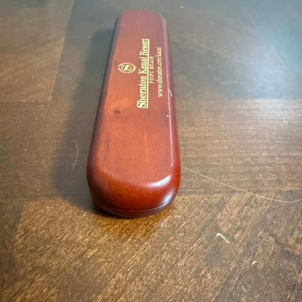 Sheraton‎ Kauai Resort Poipu Beach Wooden Pen Case Gift Souvenir